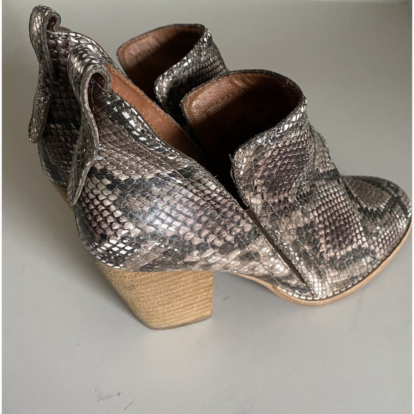 Jeffrey Campbell Rosalee Snake Leather Bootie Ankle Boot Round Toe Pytho… - Picture 6 of 8